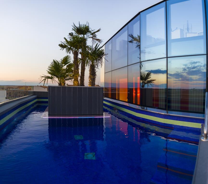 Resotel Villares de la Reina Exterior foto